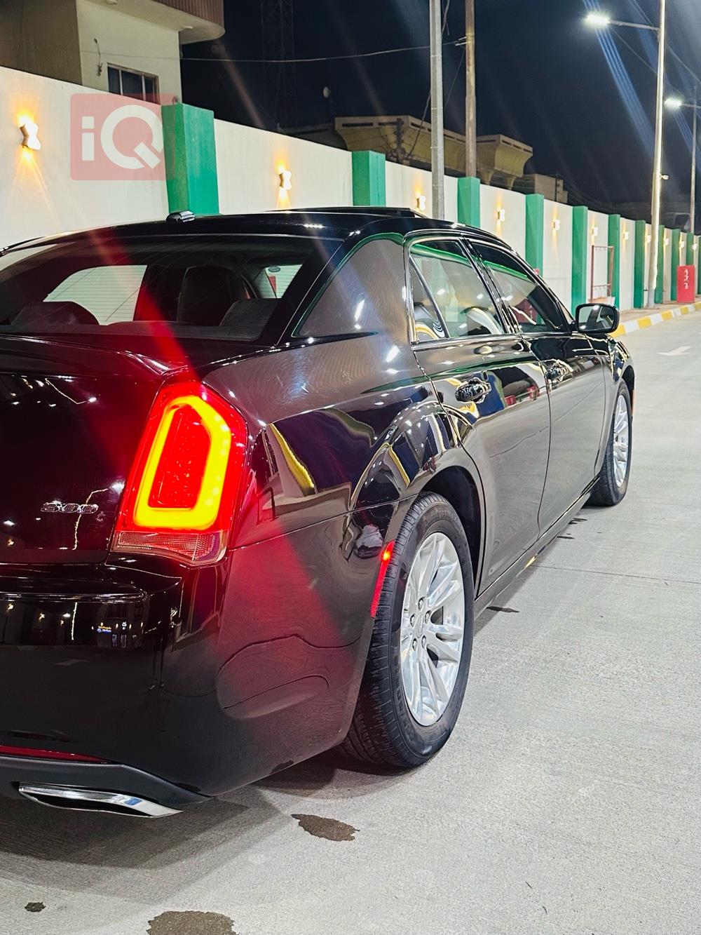 كرايسلر 300